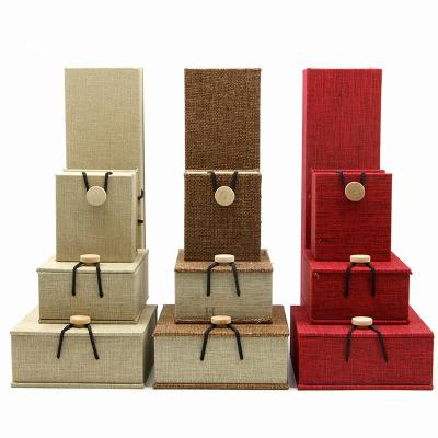 China Eco - Friendly 3 Colors Ring / Wooden Canvas Jewelry Box Pendant / Bracelet Loop / Long Necklace for sale