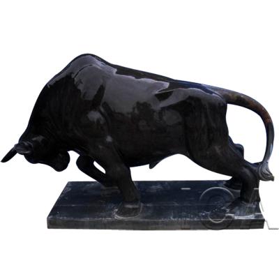 China Western Black Marble Hand Carved Bull Statue Animal Sculpture for sale