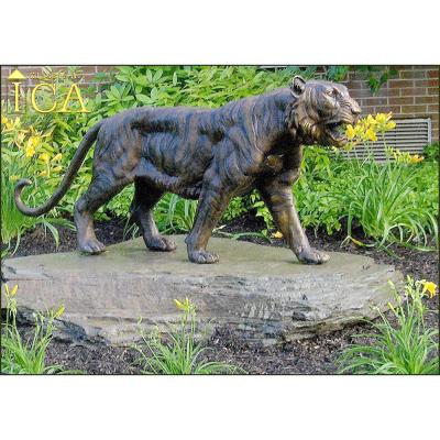 China Europe Best Quality Life Size Bronze Tiger Statue Handmade Home Decoration for sale