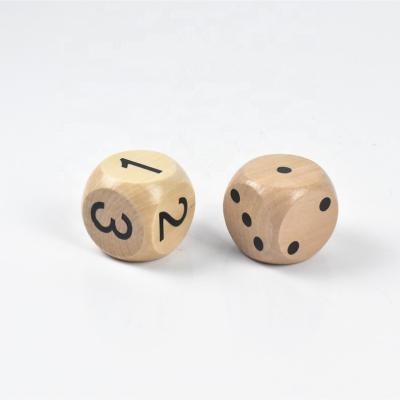 China Woodiness Wooden Dice Children's Digital Party Game Props 4cm Solid Color Wooden Dot Rounded Dice for sale