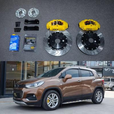 Cina Pinza da corsa a 4 pistoni Chevrole Big Brake Kit 355 * 28 MM Disco da corsa ad alto tenore di carbonio e pastiglie freno per cerchione da 17 pollici Trax in vendita