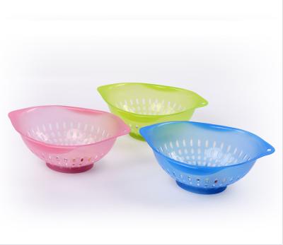 China Sustainable Kitchen Tool Low Price Vegetable Fruit Rice Colorful Washing Colander Plastic Bowl for sale