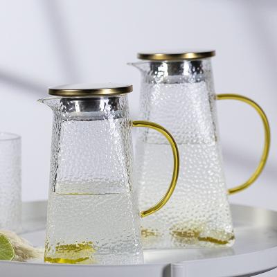 China Large Capacity Hammer Grain Borosilicate Glass Kettle Cold Water Stored Transparent Carafe for sale