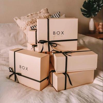 China Recyclable High Quality Eco Friendly Cardboard Paper Packing Boxes Customized Design Luxury Personalized Gift Box Set for sale