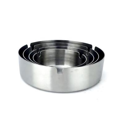 China Outdoor Factory Price Eco-friendly Portable Antique Zinc Alloy Metal Silver Ashtray for sale