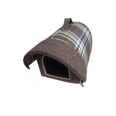 China Eco-Friendly Wholesale Customized Sustainable Good Quality Durable Lightweight Outdoor Dog Carriers Portable Pet Houses for sale