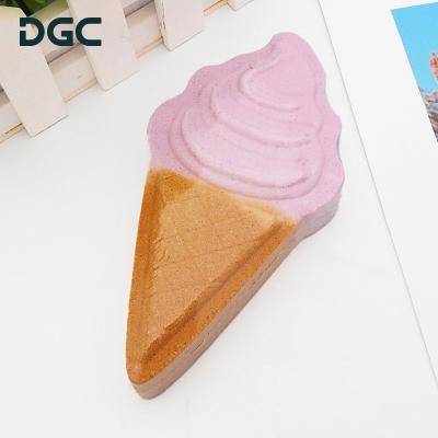 China Relaxation. Moisturizing DGC Private Label Pink Green 2 Colors Scent Bath Salt Rich Bubble Foaming Ice Cream Shape Bath Bomb for sale