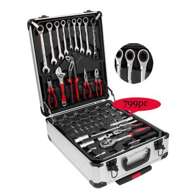 China Auto Repair 799pcs/D4 1/2'3/8' 1/4' Cheapest Multifunctional Suitcase Hardware Combination Luxury Portable Tool Kit For Auto Repair for sale