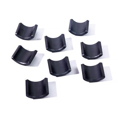 China Permanent specialization in manufacturing ferrite magnets of ceramic arc magnets of various sizes for sale