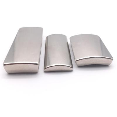 China Strong Magnetic Ceramic Arc Magnet , Rectangular Magnet Customized for sale