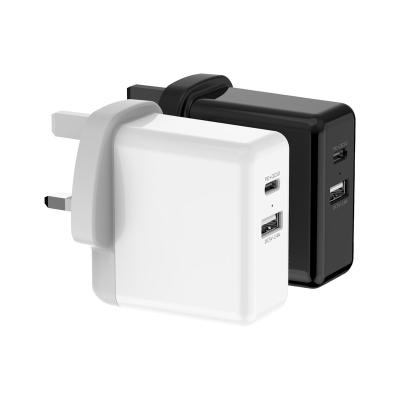 China HSUEL 30W Mobile Phone Charger PD UK Plug Wall Charger TYPE-C USB Quick Travel Charger for sale