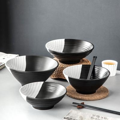 China Newest Viable Style Matte Black White Ceramic Noodle Bowls Salad Bowl with Spoon and Chopsticks for sale