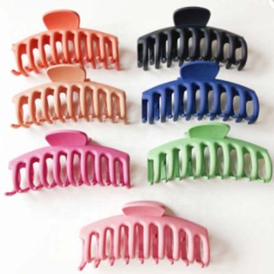 China Wholesale Single Clip Ponytail Claw 11cm 4.3inch Matte Smooth Multi Color Big Non-slip Strong Hold Bifurcated Hair Claw Clips For Women for sale