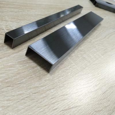 中国 1.2mm Thickness Stainless Steel House Corner Trim Rhinestone Mesh Trim 販売のため