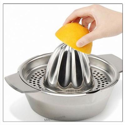 China Sustainable Stainless Steel Self Lemon Squeezer Lemon Squeezer for sale