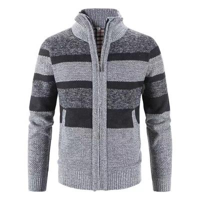 China Anti-wrinkle OEM quality men's jacquard knit turtle neck zip up sweater with collar for sale