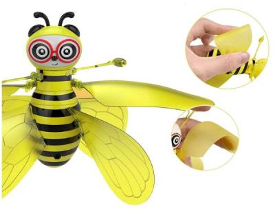 China RC Hobby Kids Bee Infrared Inductive Remote Controlflying Bee Flying RC Toy For Children for sale