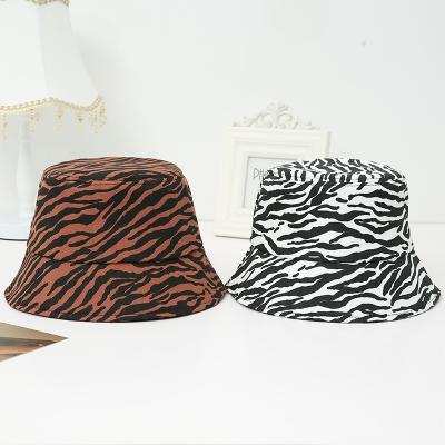 China Custom Made Comfortable Beach Outdoor Travel Vacation Leisure Women Fisherman Print Stripe Reversible Bucket Hat for sale