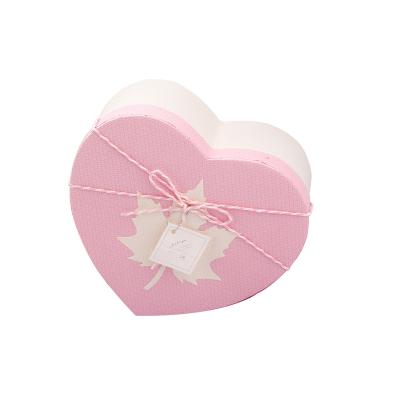 China Recyclable Pink Heart Gift Box Luxury Gift Box With Ribbon Closure Paper Box Packaging for sale