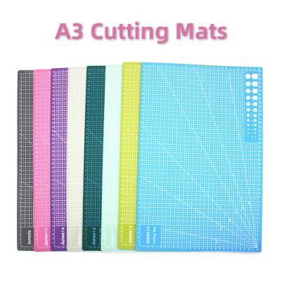 China Craft Size A3 DIY Cutting Mat PVC Self Healing 45*30cm Colorful Paper Cutting Double Sided Durable Handwork PVC Cutting Mat for sale