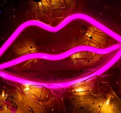 China Decoration USB Battery Operated Red Color Lips Shape Wall Signs Led Neon Lip Lamp For Party Decoration for sale