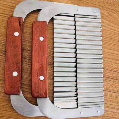 China Viable Potato French Fries Slicer Corrugated Stainless Steel Knife With Wooden Handle for sale