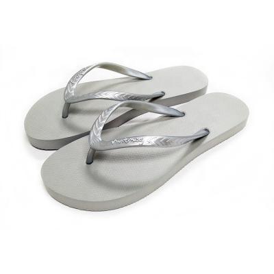 China Hot Sale Summer Customized Colorful Flip Flops Use Non Slip Slippers For Women for sale