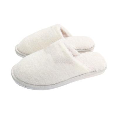 China Cushioning Women Fashion Comfortable Outdoor House Fur Home Slippers Slip Slippers for sale