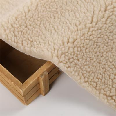 China Shaoxing thick anti pill maker sherpa fleece fabric for blanket for sale