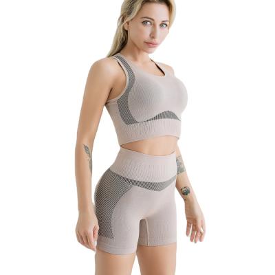 China Breathable Short Moisture Wicking Fitness Sportswear Stretch Tight Yoga Set for sale