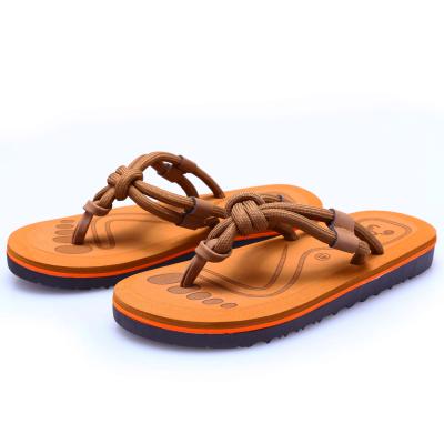 China CUSHIONING Korean Couples Flip Flops Women Slippers Fashion Summer External Wear New Beach Women's Slippers for sale