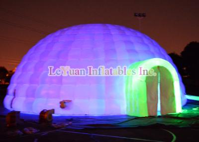 China Tienda inflable de la bóveda de dos puertas con la iluminación interna del ventilador potente en venta