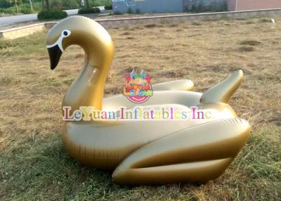 China Los flotadores de la piscina del cisne de oro/el flotador inflables del agua juega con la impresión de HD en venta