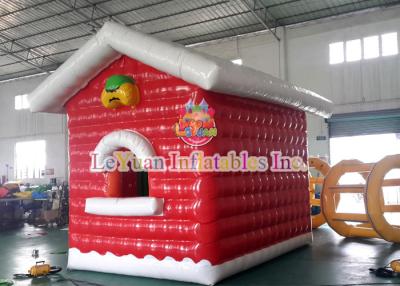 China Ventile la casa inflable colorida de la tienda inflable movible cerrada de la Navidad ignífuga en venta