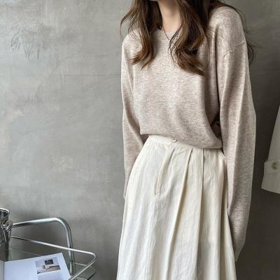 China Anti-wrinkle autumn korean winter new ladies contrast color loose crew neck long sleeveless sweater knit sweater women for sale