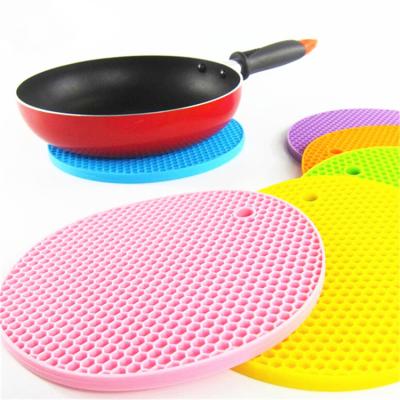 China Eco-friendly Heat Resistant Silicone Sustainable Pot Holder Mat Silicone Hot Pad for sale