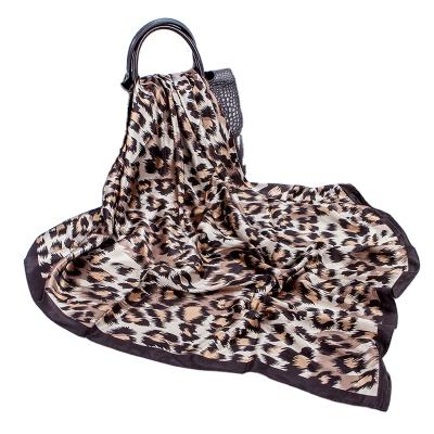 China Summer fashionable animal leopard neck scarf silk satin neck scarf women print square scarf girls for sale