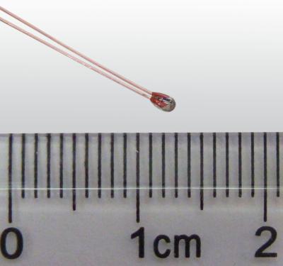 China Temperature Sensor High Precision R100=3.3K B=3970K Glass Sealed NTC Thermistor for sale