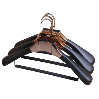 China Bulk Sale Plastic Rubber Padded High End Hanger CLASSIC for sale