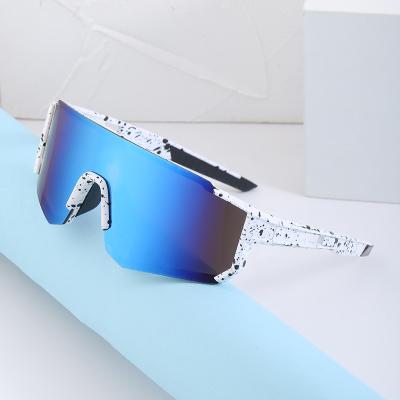 China Oversized Rimless Women Windproof Sports Sunglasses 2023 New Fashion Frameless Sun Shield Lenses For Men Bicycle Mountain Outdoor Eyewear for sale