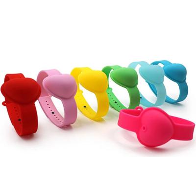 China Wholesale NewCustom PortableSilicone Silicone Wristband Heart Shape Gel Dispenser Hand Wash Liquid Soap Repellent Wristband for sale