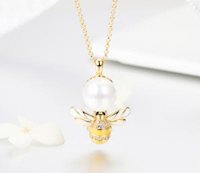 China TRENDY Top Selling Fashion Jewelry 925 Sterling Silver 18K Gold Jewelry Popular Necklace Bee Zircon Bead Enamel Bee Pendant Charm for sale