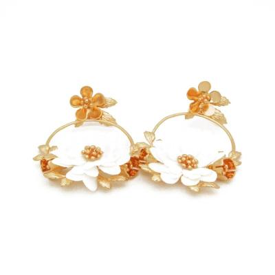 China Fashion Jewelry 14K Gold Electroplating & Electrophoresis Black/Trendy White Circle Flower Lace Color Earrings for sale