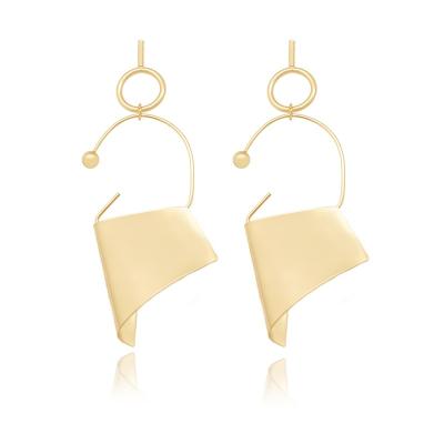 China Fashion TRENDY Irregularity Dangle To Shape Trendy Earrings For Women Gift Engagement for sale