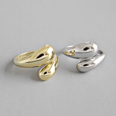 China Hot Sale 925 Sterling Silver Korean Trendy Smooth FASHIONABLE Rings For Women Couple Vintage Gold Silver Geometric Handmade Wedding Jewelry for sale