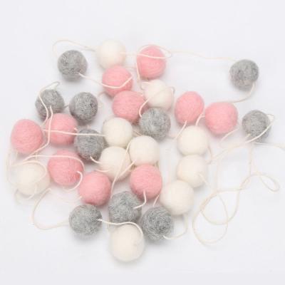 China Christamas Decoration Price Good Wool Felt Balls For Christmas And Party Supplies for sale