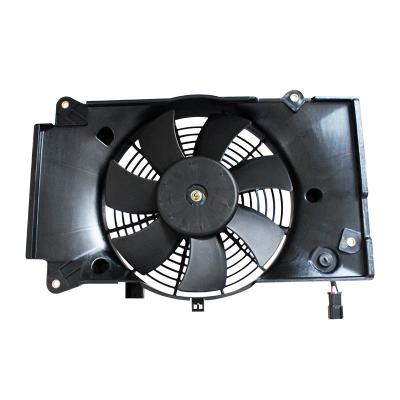 China Condensador de ar condicionado para caminhões pesados 6WF1 10PE1 Motor AC Condensador de ventoinha Assy à venda