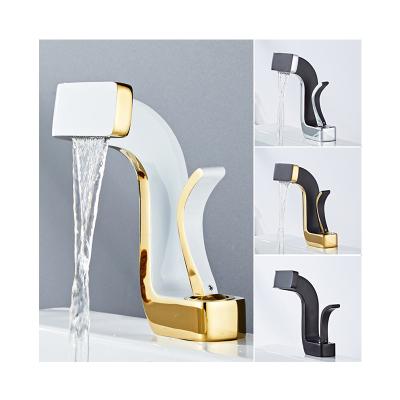 China Modern Luxury Metered Taps Toilet Water Tap Faucet Designs Vanity Bathroom Sanitary Pull Down Mixers Waterfall Basin Faucets for sale