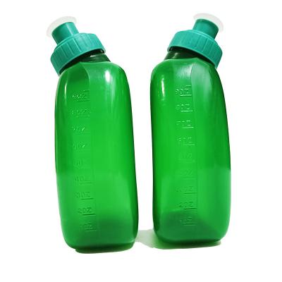 China Business& 200ml Sport Mountaineering Pussy Pack Purchasing Waterproof Nylon Leather Custom Water Bottle for sale