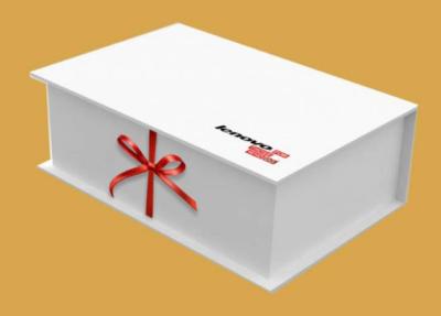 China Cajas magnéticas impresas C2S 128G Cajas impresas navideñas flexográficas en venta